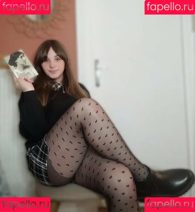 Alix Fembug Onlyfans Photo Gallery 