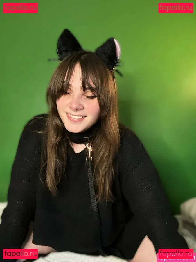 Alix Fembug Onlyfans Photo Gallery 