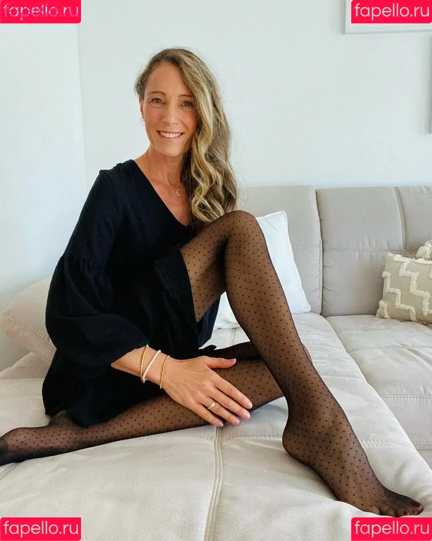 mom74fashion Onlyfans Photo Gallery 
