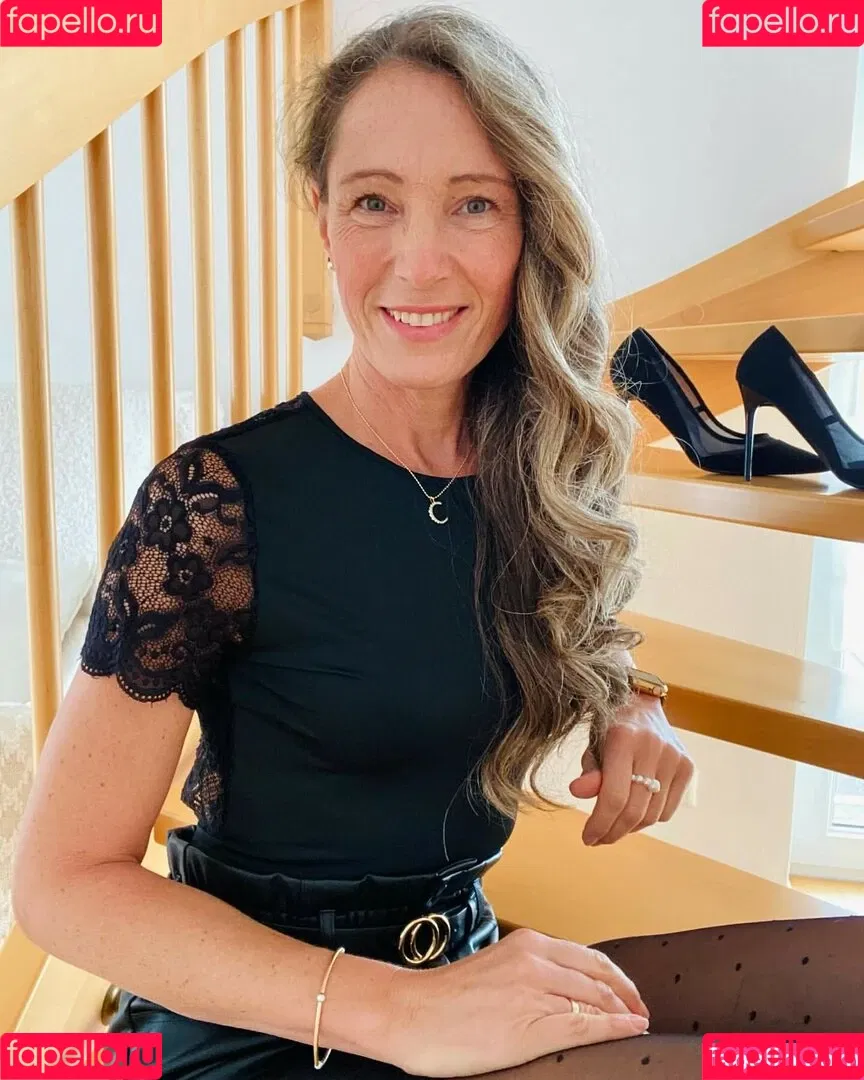 mom74fashion Onlyfans Photo Gallery 