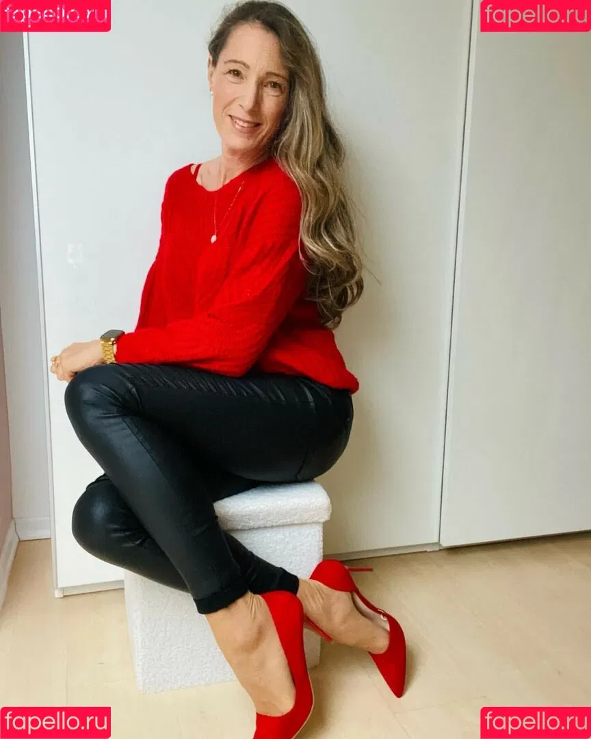 mom74fashion Onlyfans Photo Gallery 