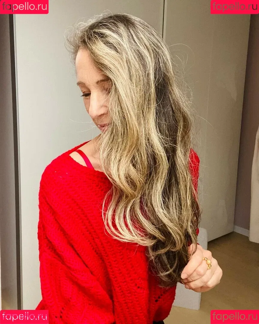 mom74fashion Onlyfans Photo Gallery 