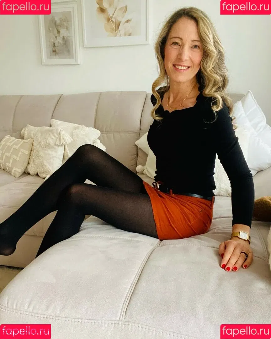 mom74fashion Onlyfans Photo Gallery 