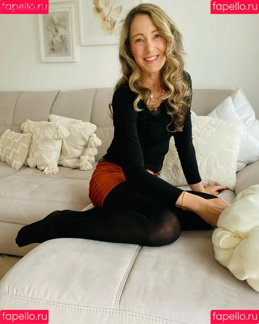 mom74fashion Onlyfans Photo Gallery 