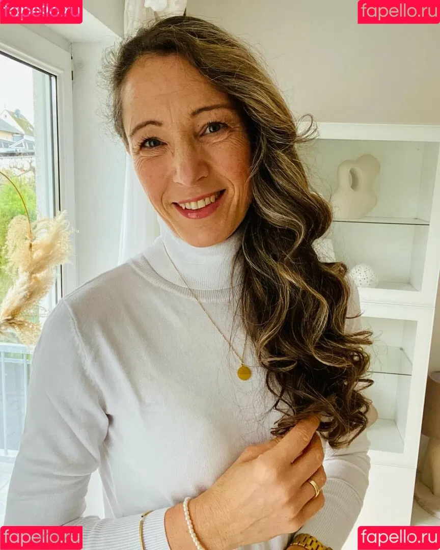 mom74fashion Onlyfans Photo Gallery 
