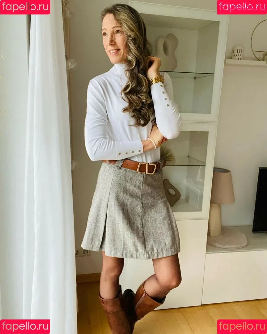 mom74fashion Onlyfans Photo Gallery 