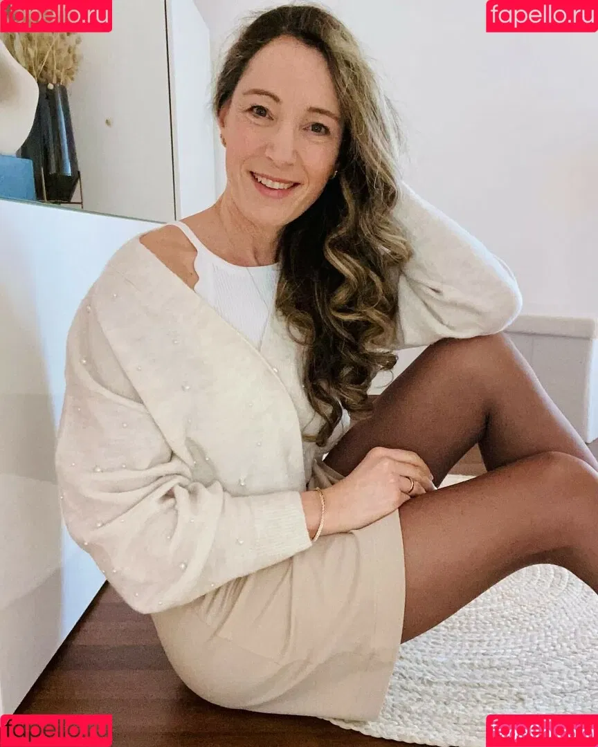 mom74fashion Onlyfans Photo Gallery 