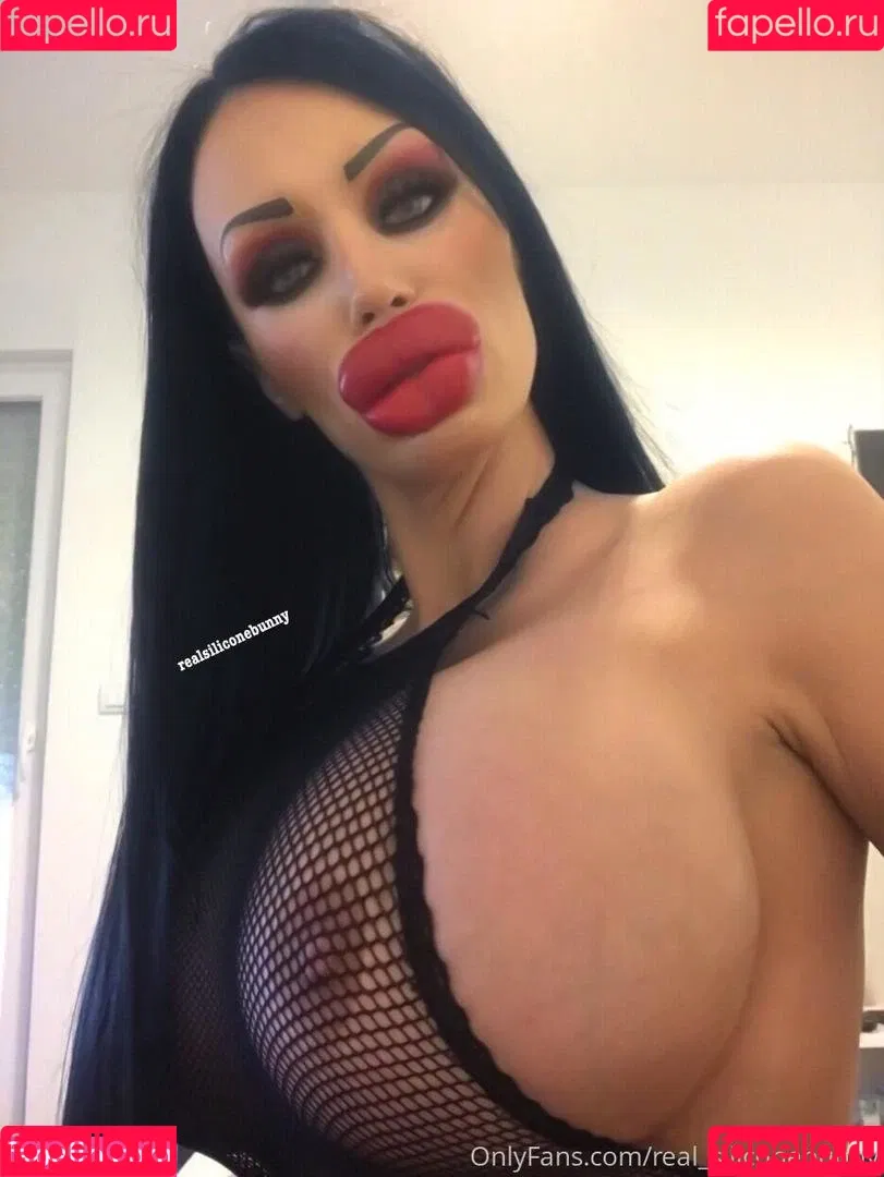 real_siliconebunny Onlyfans Photo Gallery 