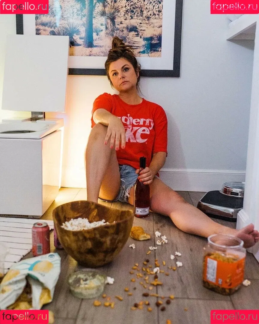 Tiffani Thiessen Onlyfans Photo Gallery 