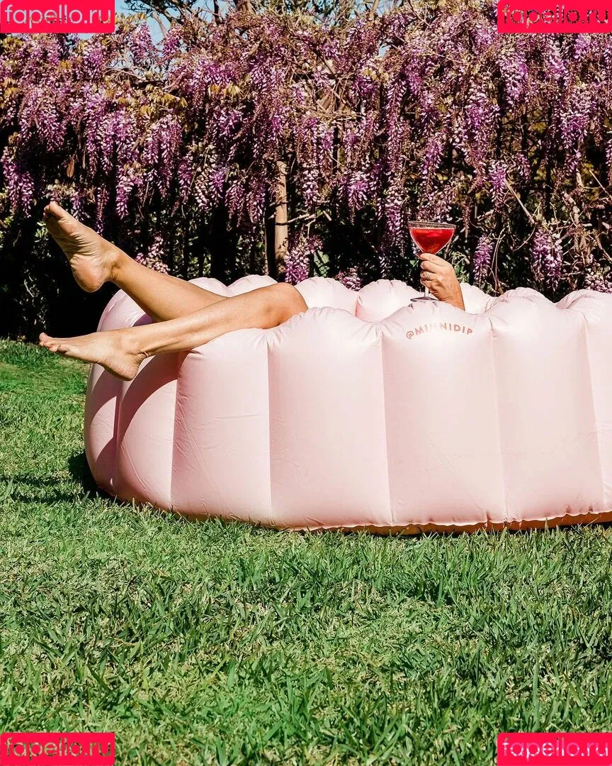 Tiffani Thiessen Onlyfans Photo Gallery 