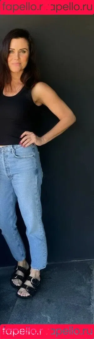 Tiffani Thiessen Onlyfans Photo Gallery 