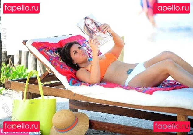 Tiffani Thiessen Onlyfans Photo Gallery 