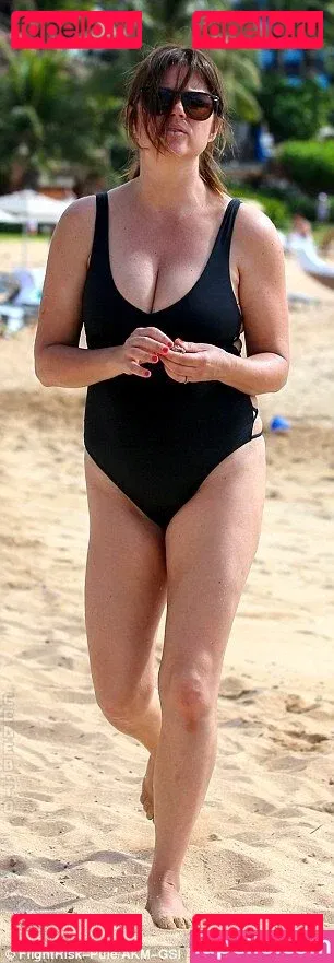 Tiffani Thiessen Onlyfans Photo Gallery 