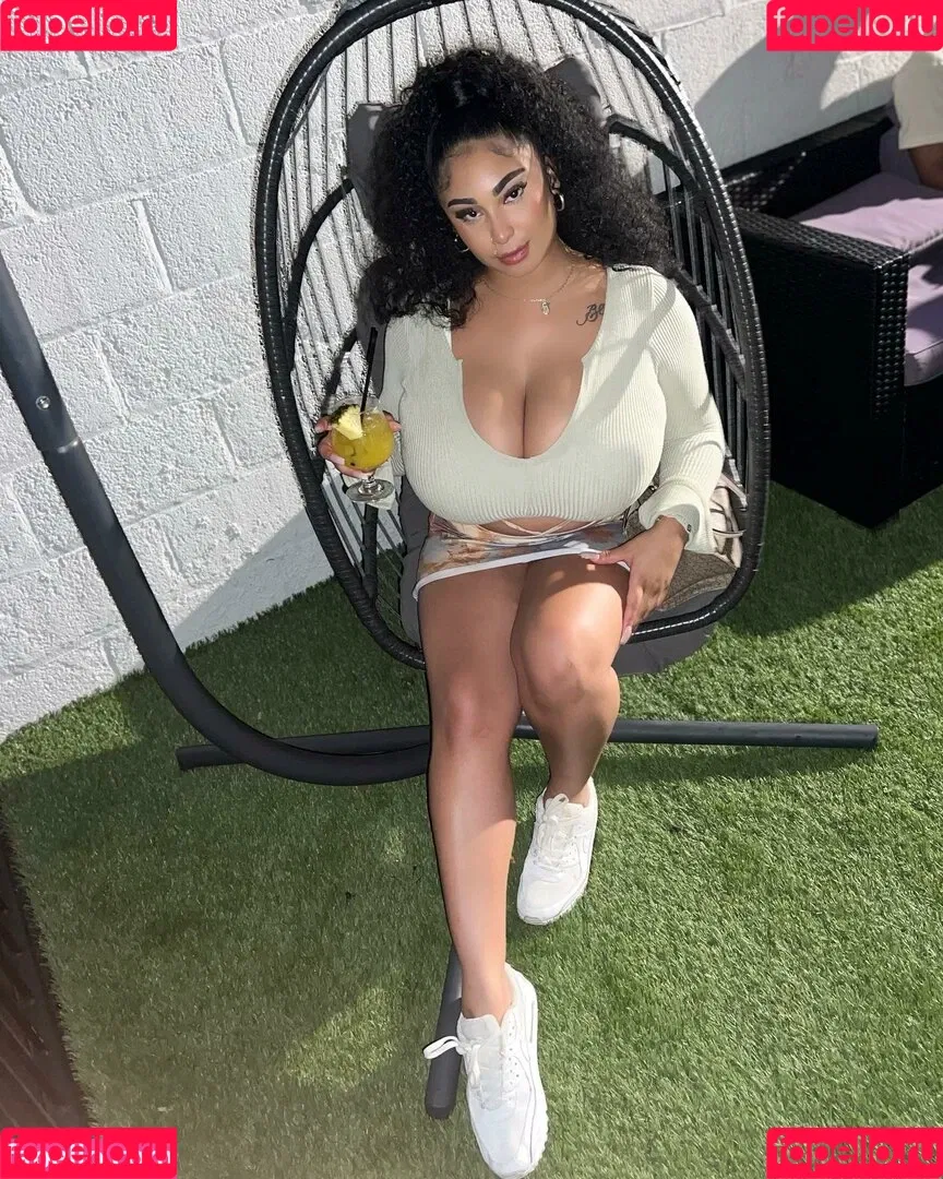 Taylor Loving Onlyfans Photo Gallery 