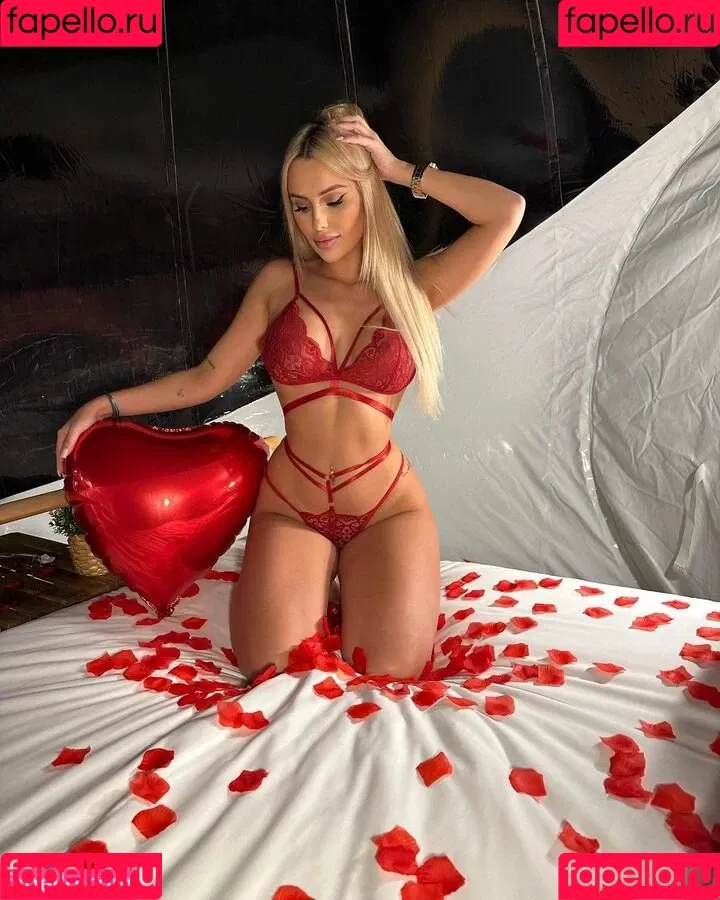 Maria Brunn Onlyfans Photo Gallery 