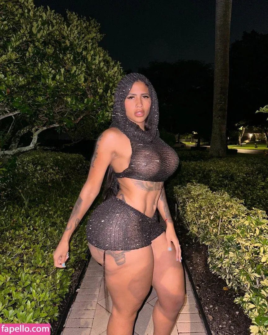 gini_frech Onlyfans Photo Gallery 