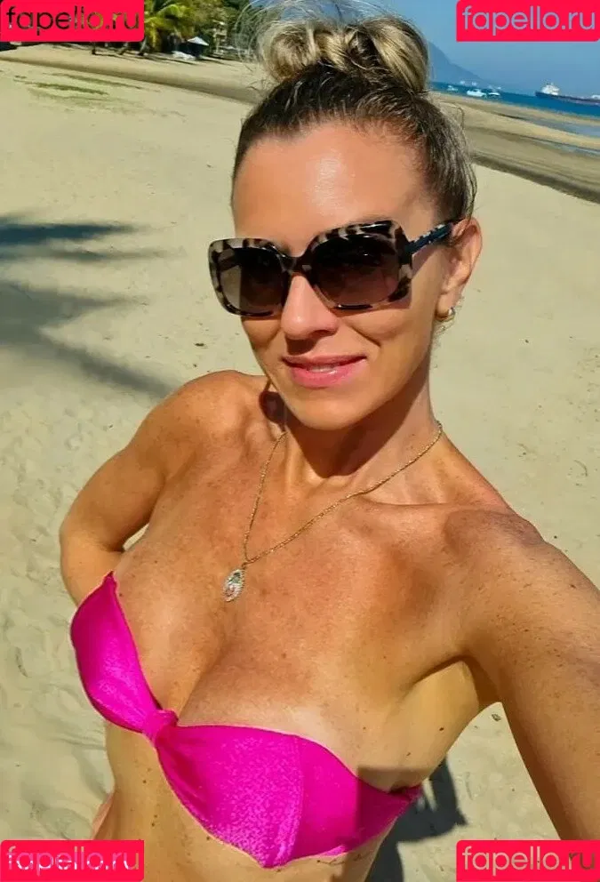 Lu Schwengber Onlyfans Photo Gallery 