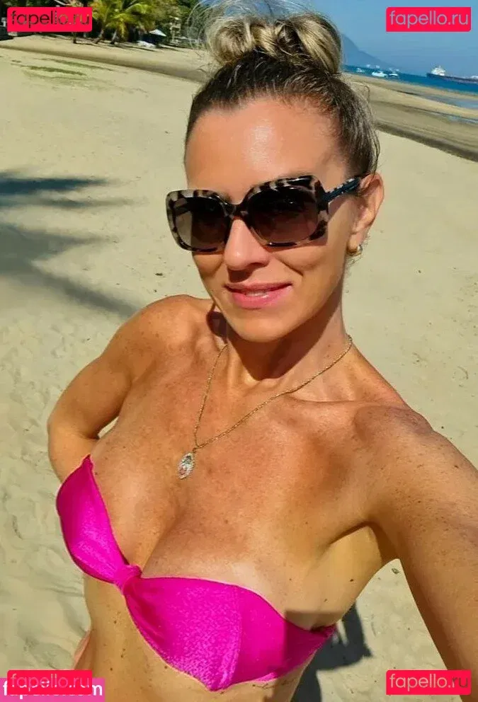 Lu Schwengber Onlyfans Photo Gallery 