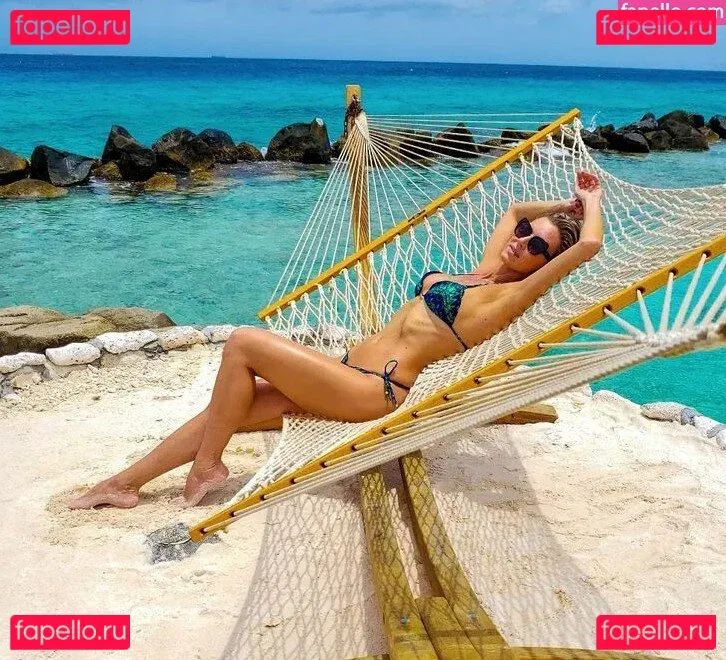 Lu Schwengber Onlyfans Photo Gallery 