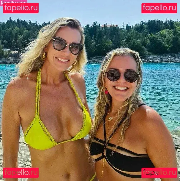 Lu Schwengber Onlyfans Photo Gallery 