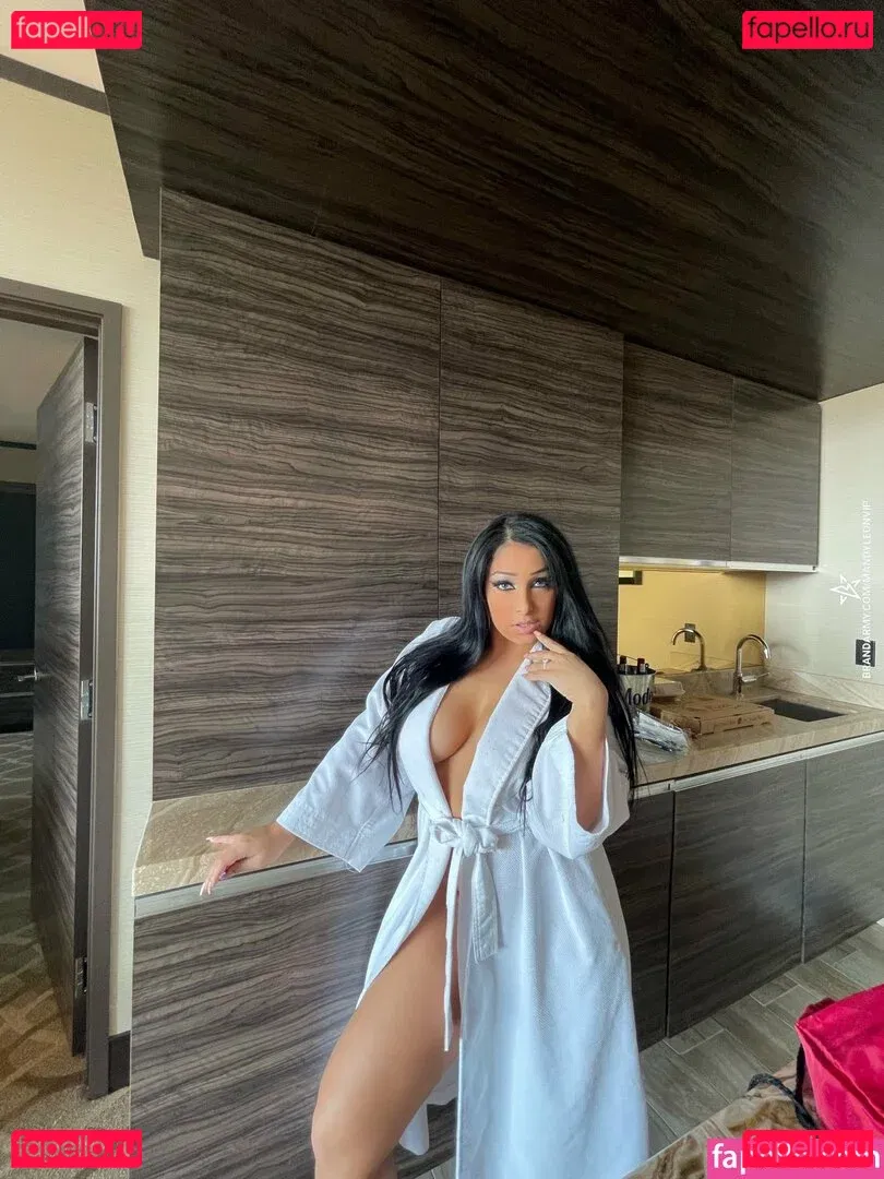 Mandy Leon Onlyfans Photo Gallery 