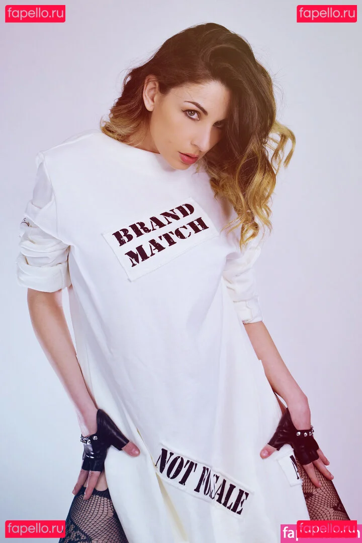 Türbaniçe Onlyfans Photo Gallery 