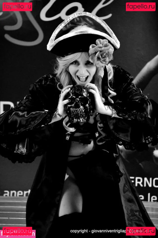 Türbaniçe Onlyfans Photo Gallery 