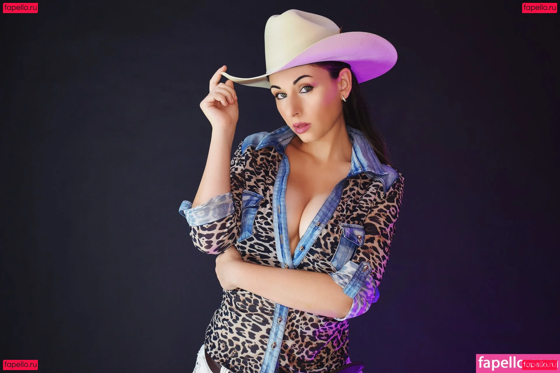 Türbaniçe Onlyfans Photo Gallery 