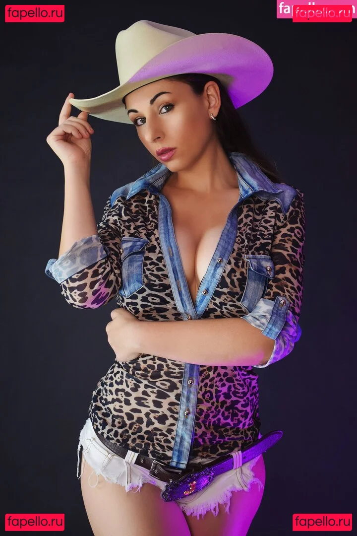 Türbaniçe Onlyfans Photo Gallery 