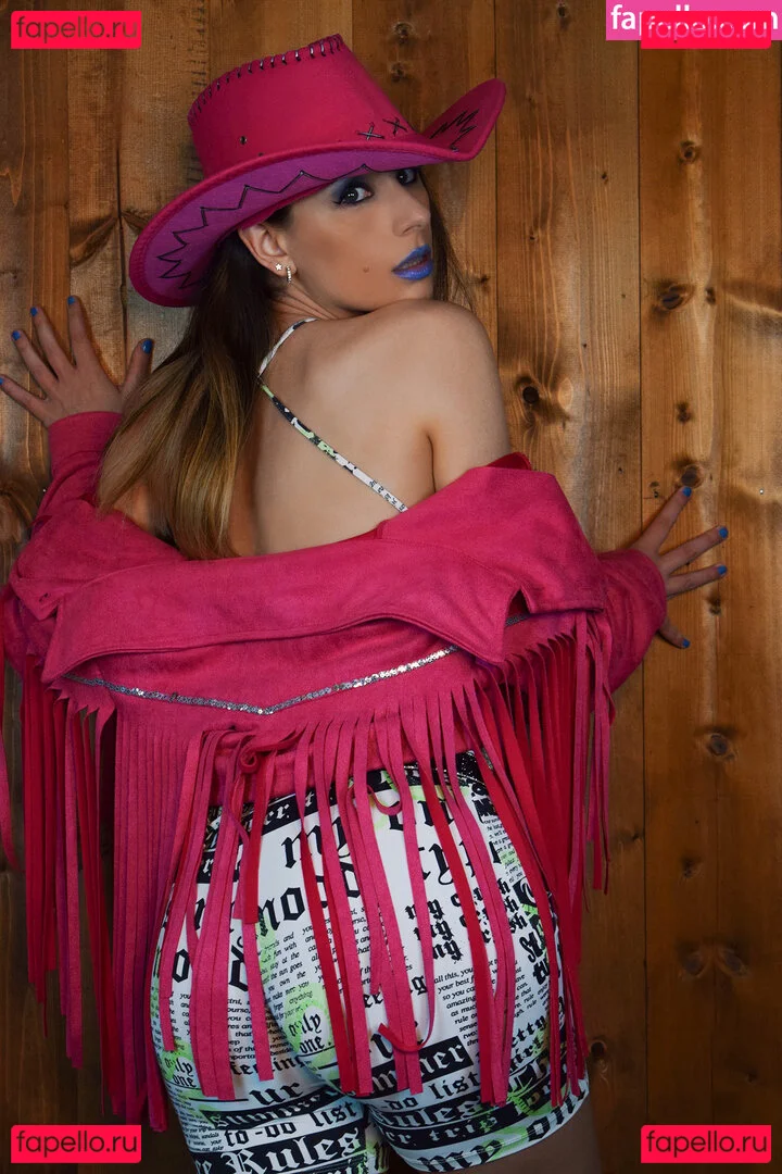 Türbaniçe Onlyfans Photo Gallery 