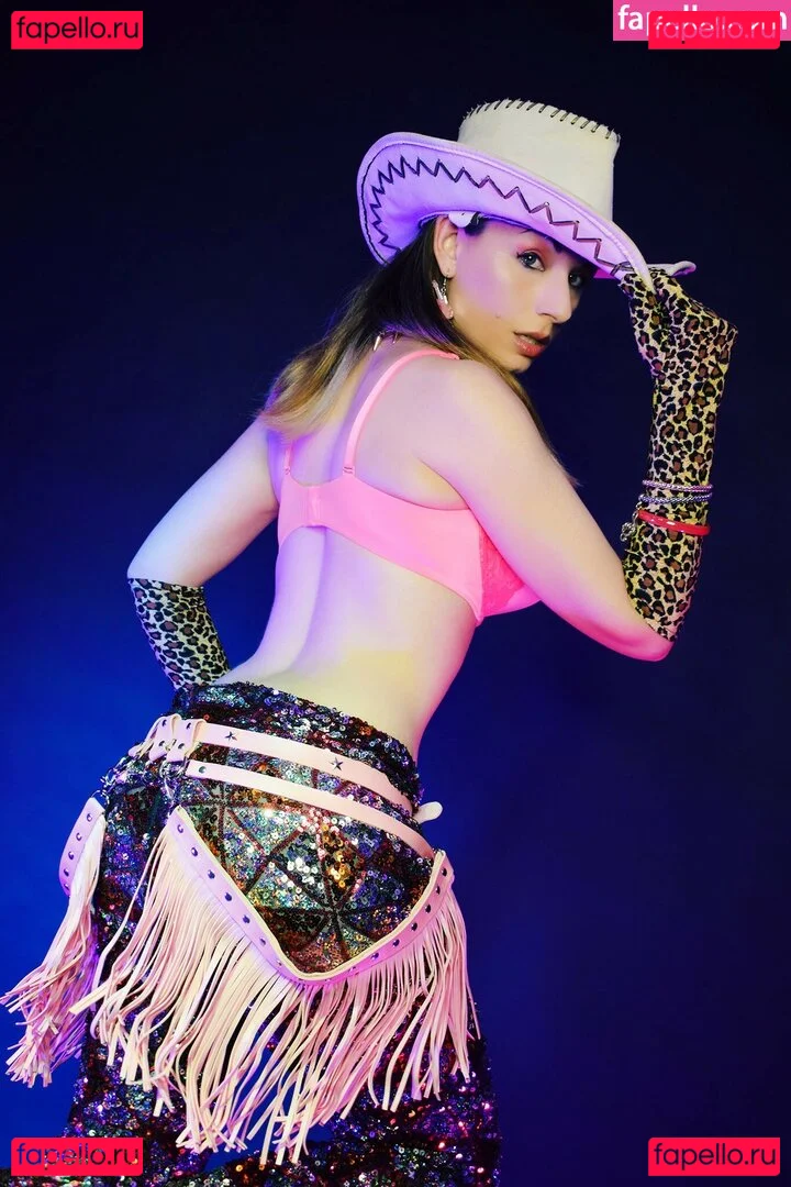 Türbaniçe Onlyfans Photo Gallery 