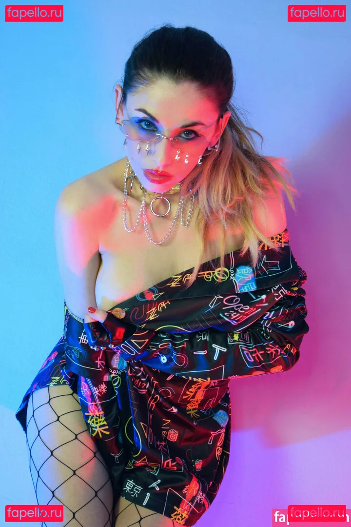 Türbaniçe Onlyfans Photo Gallery 