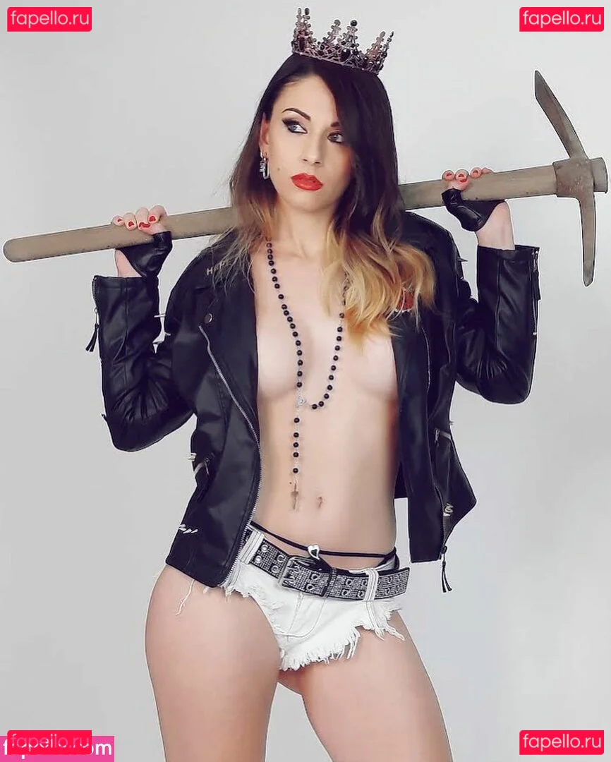 Türbaniçe Onlyfans Photo Gallery 