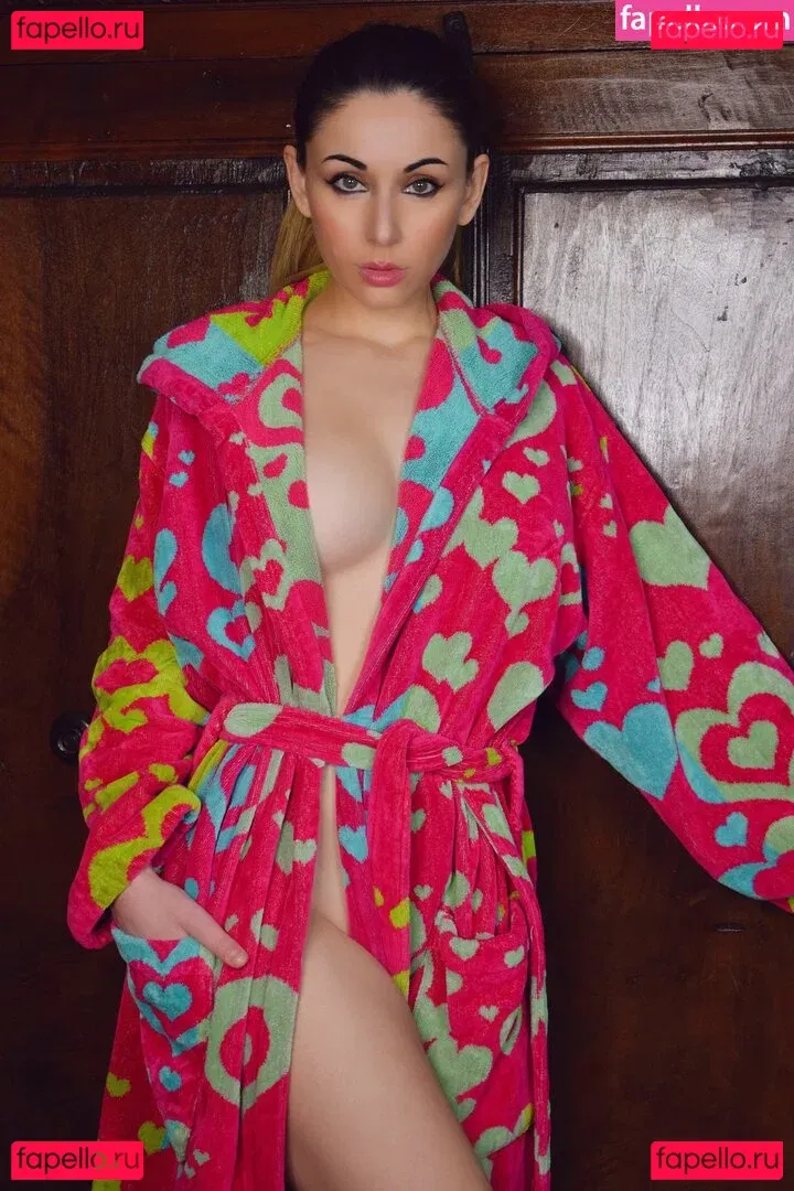 Türbaniçe Onlyfans Photo Gallery 