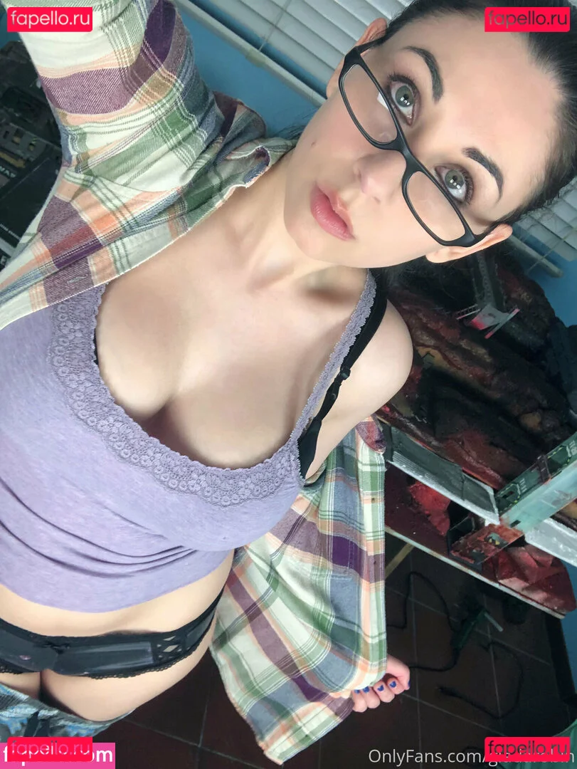 Türbaniçe Onlyfans Photo Gallery 