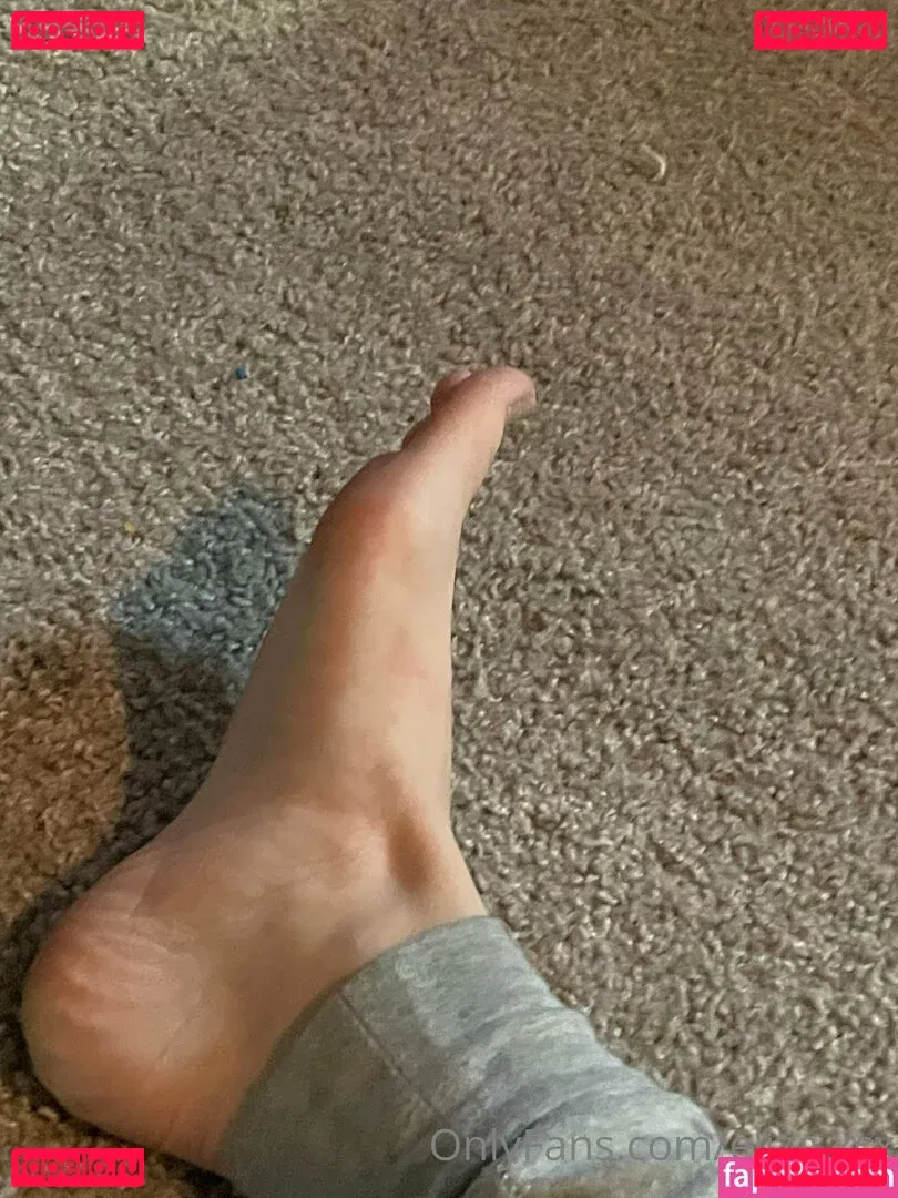 eliza.xcx Onlyfans Photo Gallery 