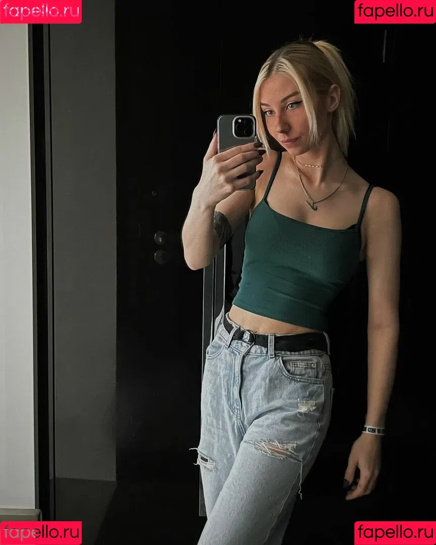 veylaneey Onlyfans Photo Gallery 