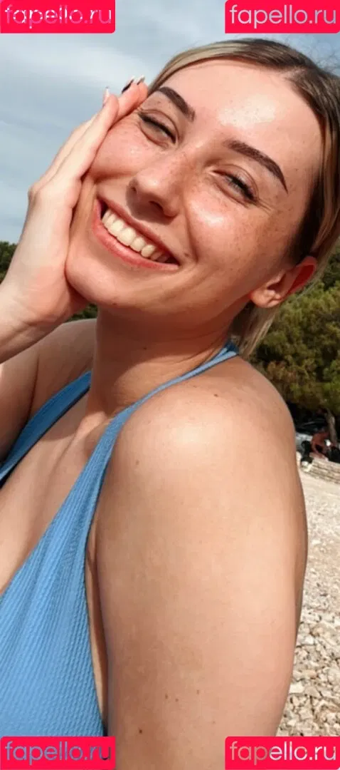 veylaneey Onlyfans Photo Gallery 