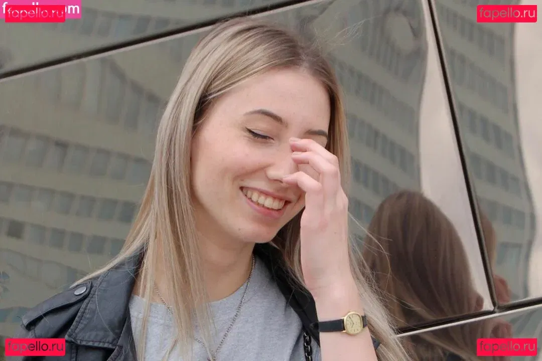 veylaneey Onlyfans Photo Gallery 