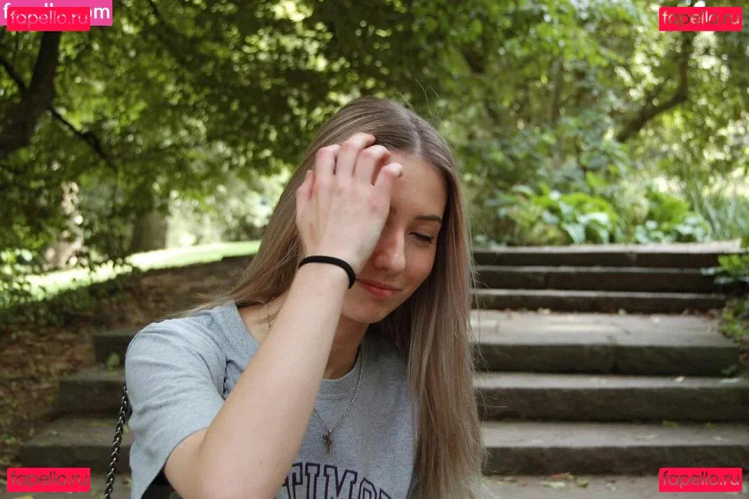 veylaneey Onlyfans Photo Gallery 