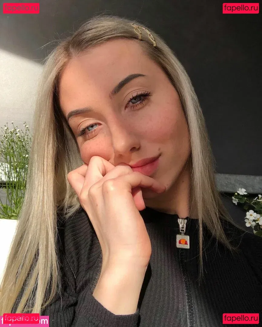 veylaneey Onlyfans Photo Gallery 