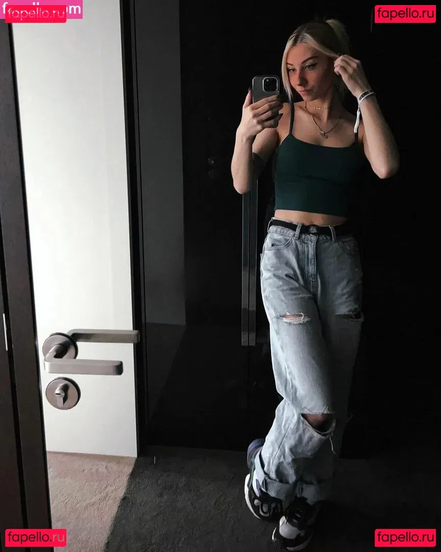 veylaneey Onlyfans Photo Gallery 