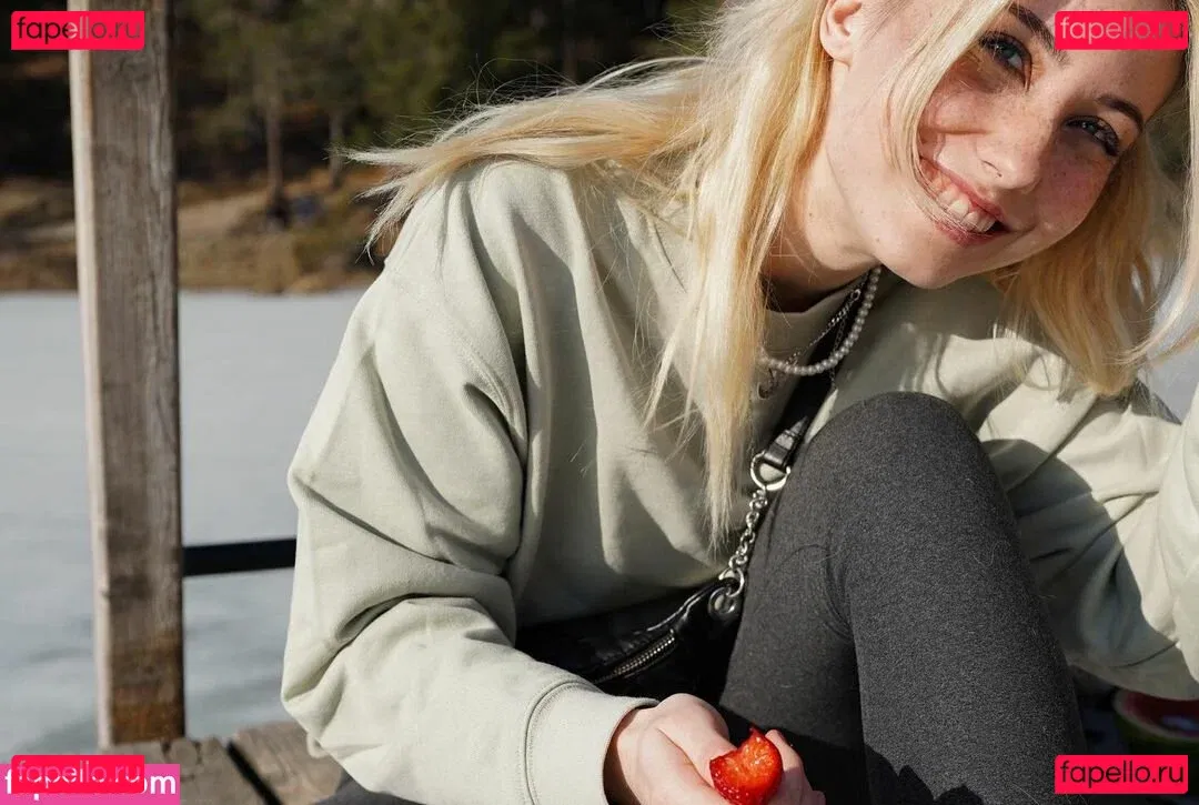 veylaneey Onlyfans Photo Gallery 