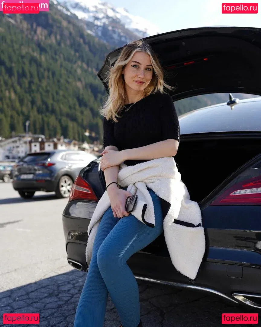 veylaneey Onlyfans Photo Gallery 