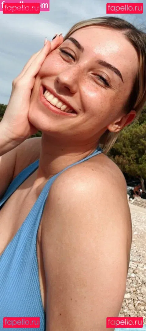 veylaneey Onlyfans Photo Gallery 