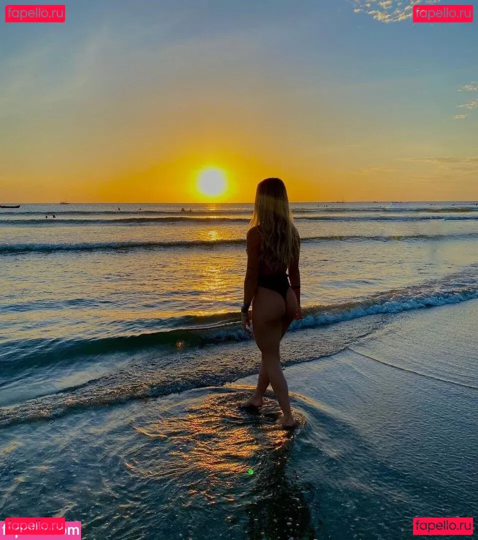 Thalita Nascimento Onlyfans Photo Gallery 