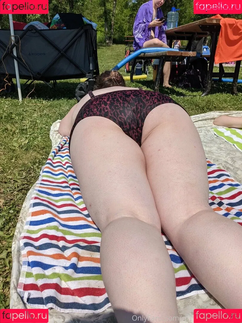 m1111211111221 Onlyfans Photo Gallery 