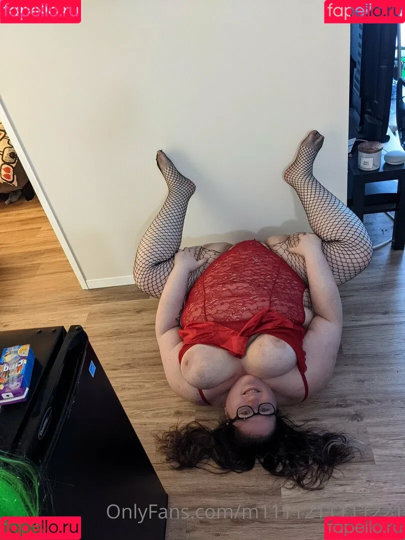 m1111211111221 Onlyfans Photo Gallery 