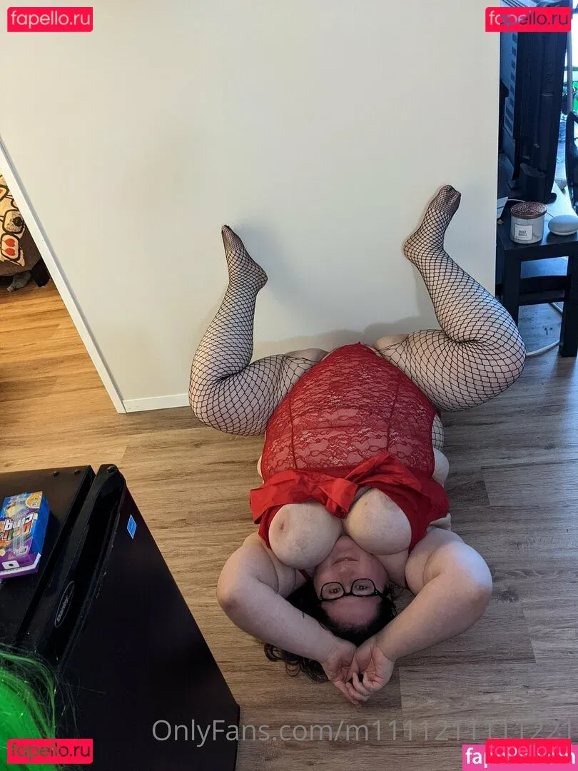 m1111211111221 Onlyfans Photo Gallery 