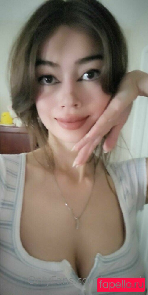 qilin.anh Onlyfans Photo Gallery 